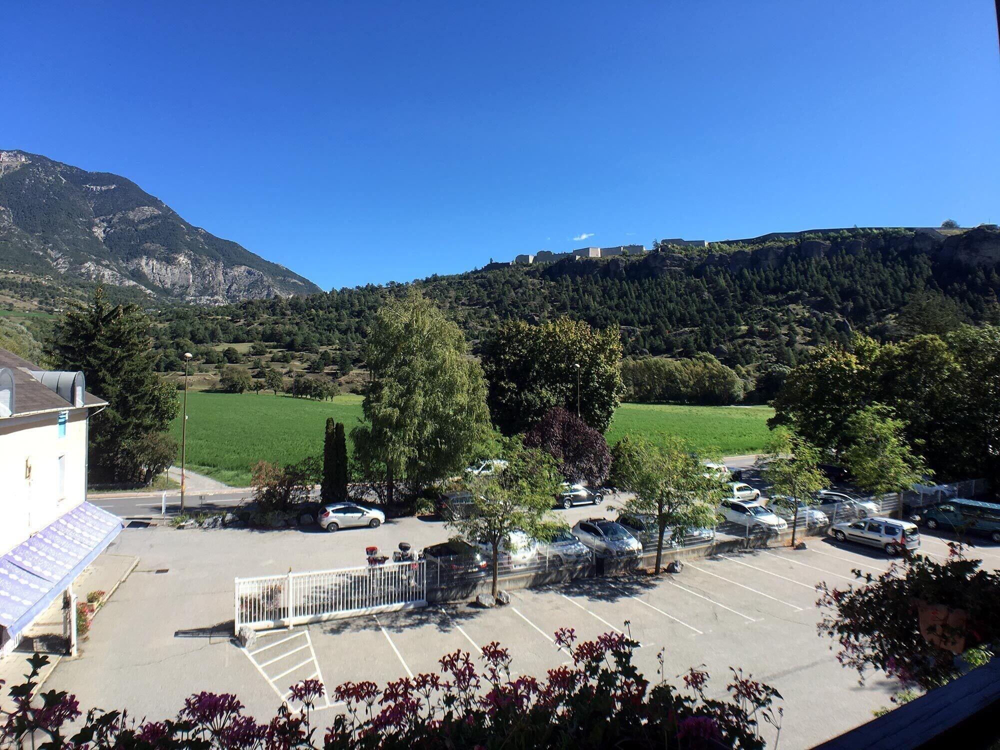 Hotel Lacour Provence-Alpes-Côte d'Azur - Eygliers visuel 3/5