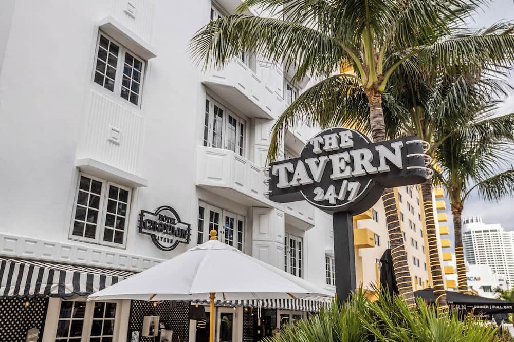 Hotel Croydon Miami Beach