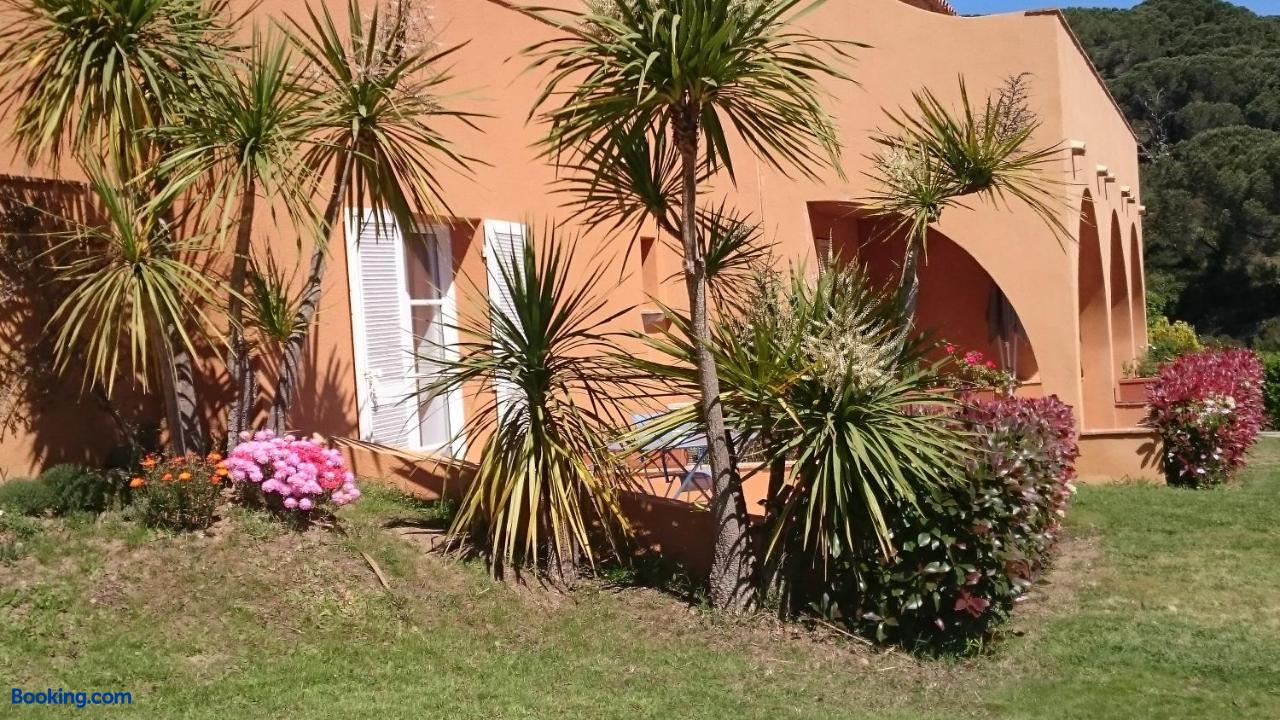 booking-2146285-69126029-234463 Hotel les Bouis