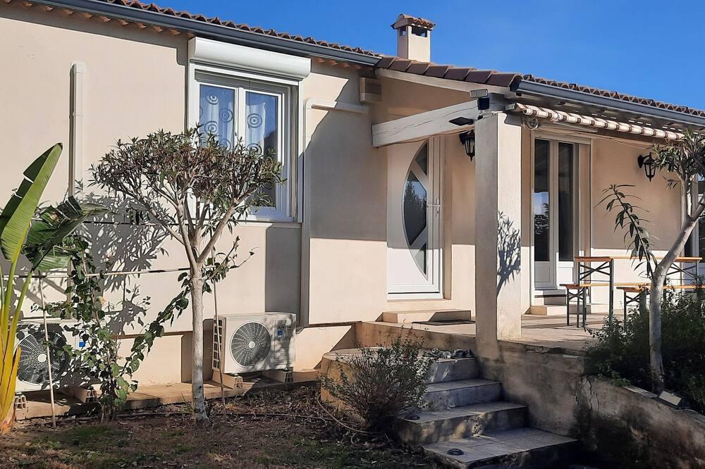 Villa l'ESTEL en campagne avec piscine aux portes de la Camargue et des Alpilles Provence-Alpes-Côte d'Azur - Tarascon visuel 3/5 Villa l'ESTEL en campagne avec piscine aux portes de la Camargue et des Alpilles Provence-Alpes-Côte d'Azur - Tarascon visuel 3/5