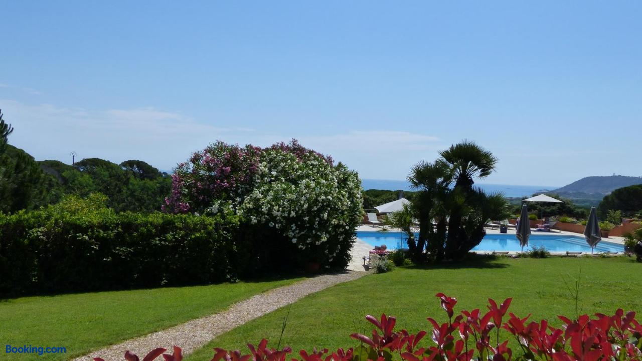 booking-2146285-157972819-847537 Hotel les Bouis