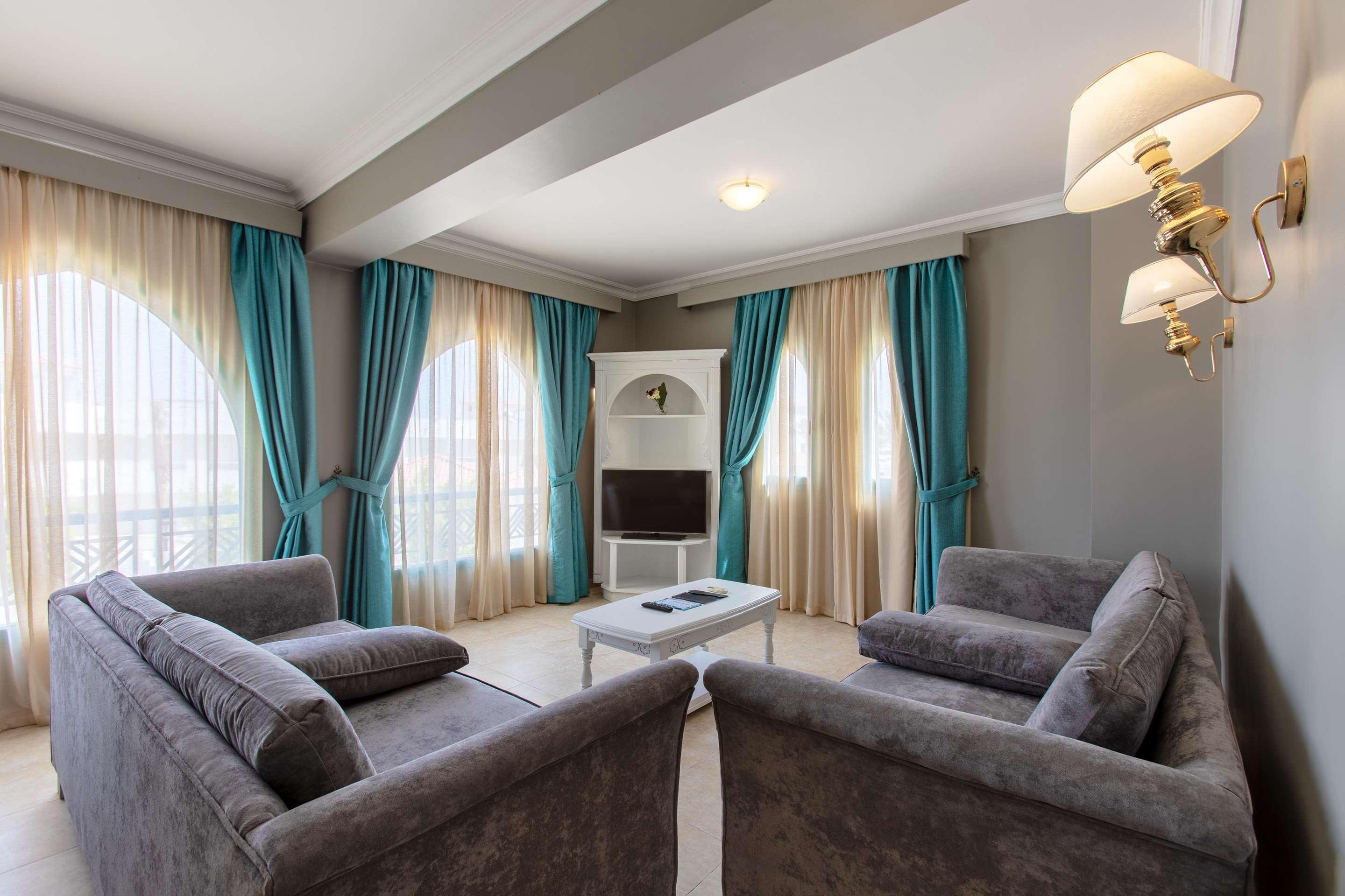 ice-132056-97033211-254028 Sunrise Garden Beach Resort