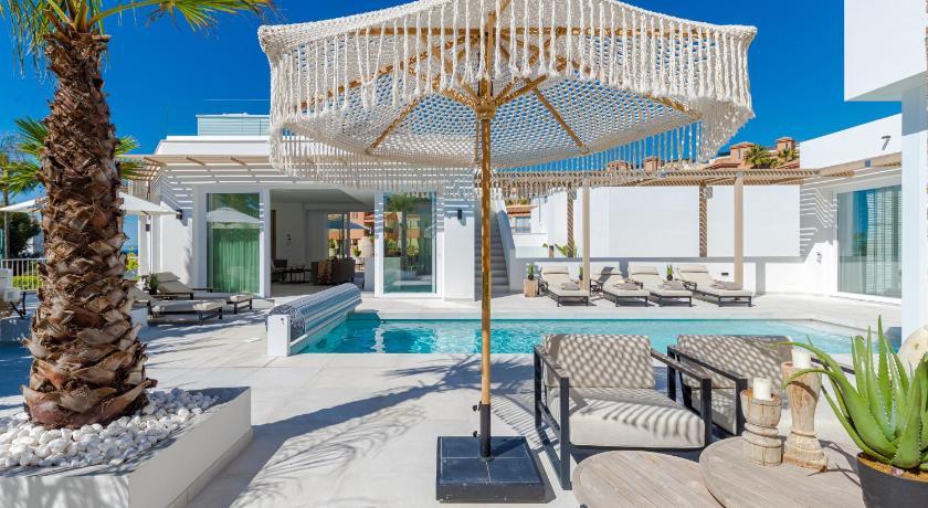 Unique & Luxurious Villa With Heated Pool, Gym & C Andalousië - Malaga visuel 4/5