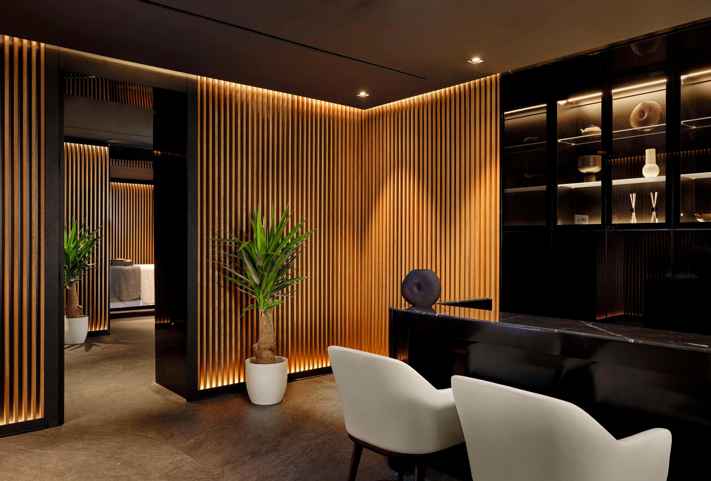 ice-10299400-110088178-998127 art'otel Zagreb