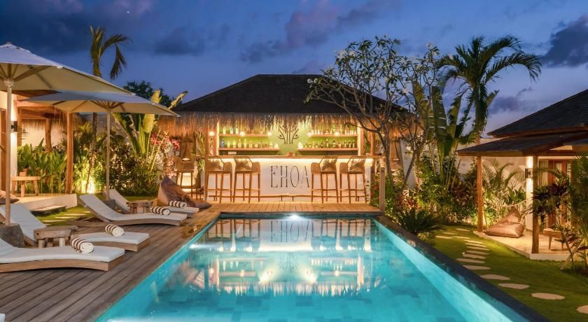 Ehoa Bali Nyanyi Boutique Hotel - In Front Of Entrance To Nuanu