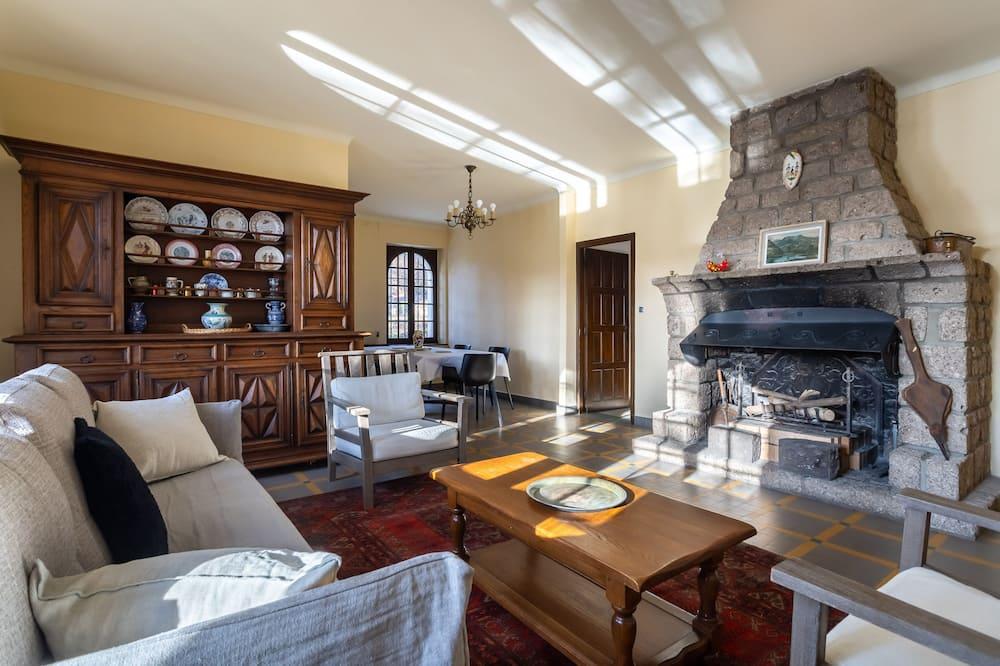 Charming 50's villa with large garden, breathtaking lake view Auvergne - Aydat visuel 5/5 Charming 50's villa with large garden, breathtaking lake view Auvergne - Aydat visuel 5/5