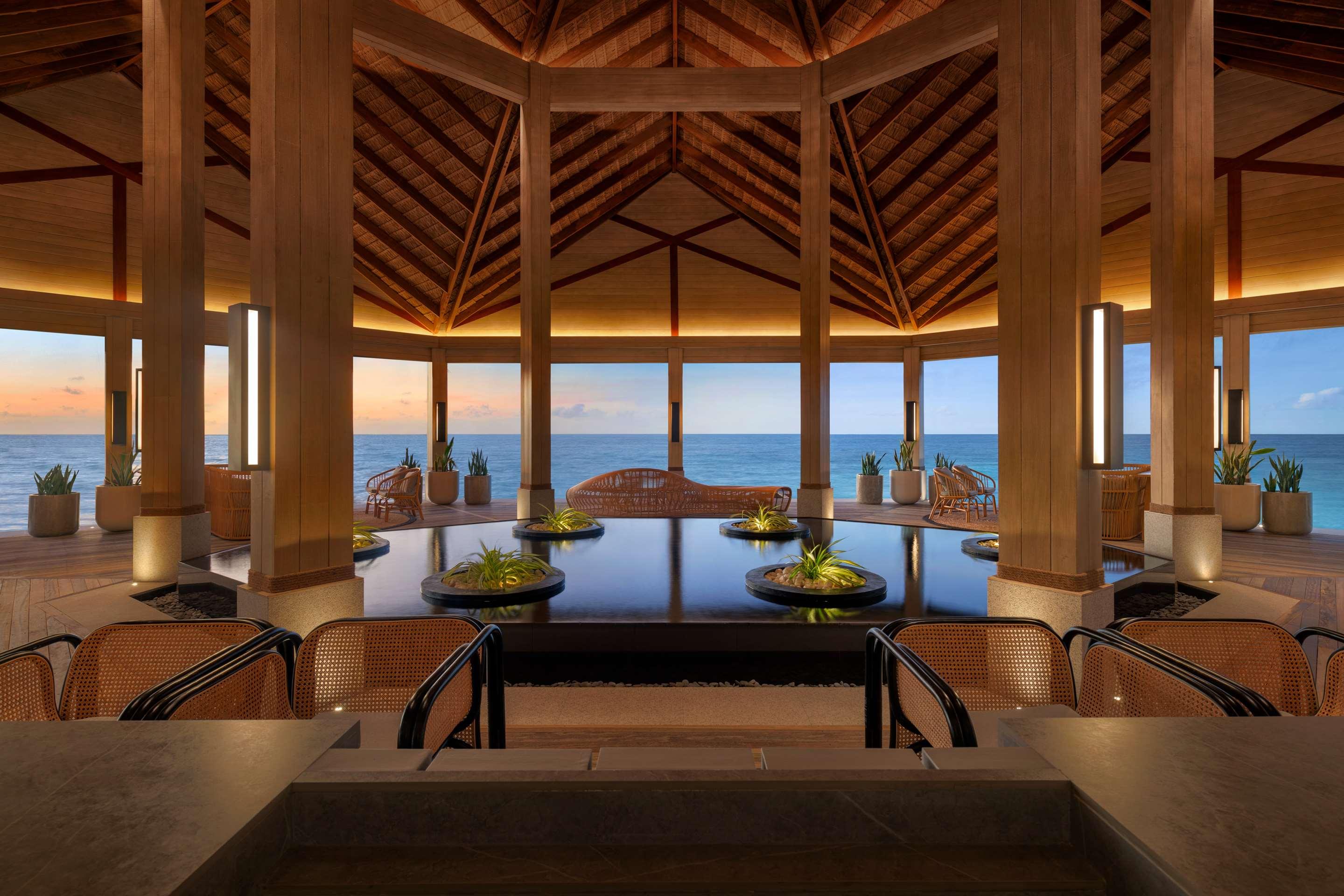 ice-1070466236-99715398-360215 Hilton Maldives Amingiri Resort & Spa