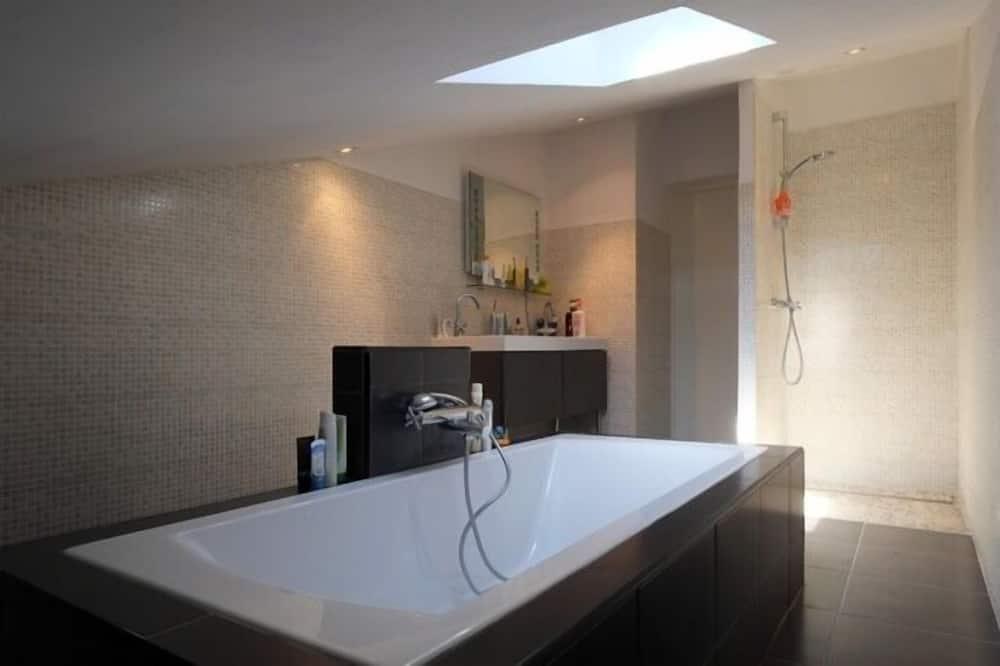 Family Villa w Private Swimming Pool & Tennis Court Near Ceret Sleeps 6 To 12 - Languedoc-Roussillon - De eilanden visuel 4/5 Family Villa w Private Swimming Pool & Tennis Court Near Ceret Sleeps 6 To 12 - Languedoc-Roussillon - De eilanden visuel 4/5
