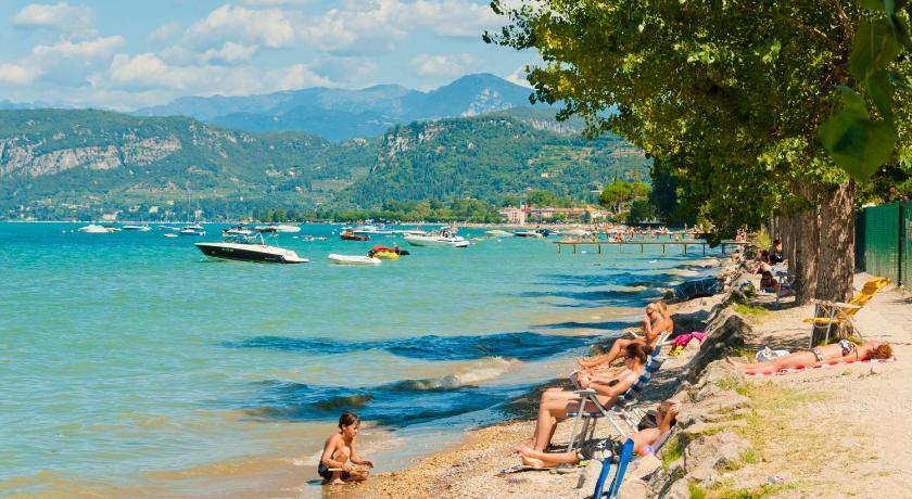 Albatross Mobile Homes on Camping Cisano & San Vito S. p. A. Lombardy - Bardolino visuel 2/5 Albatross Mobile Homes on Camping Cisano & San Vito S. p. A. Lombardy - Bardolino visuel 2/5