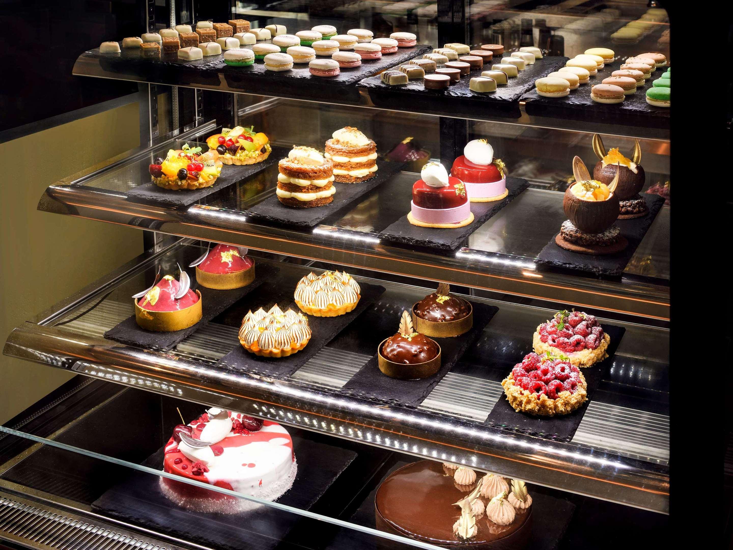 ice-1070419878-121308681-384551 Mövenpick Resort Al Marjan Island