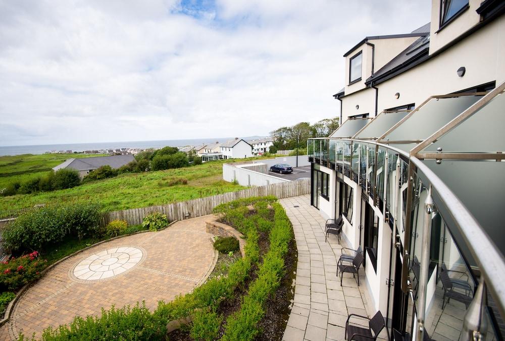 Strandhill Lodge and Suites