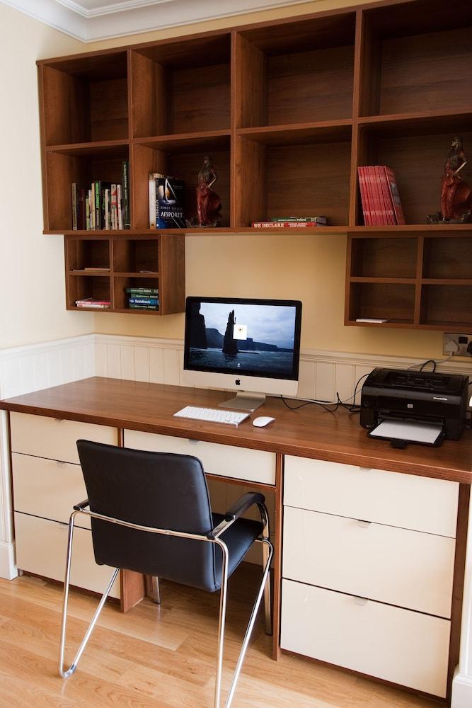 Strandhill Lodge and Suites