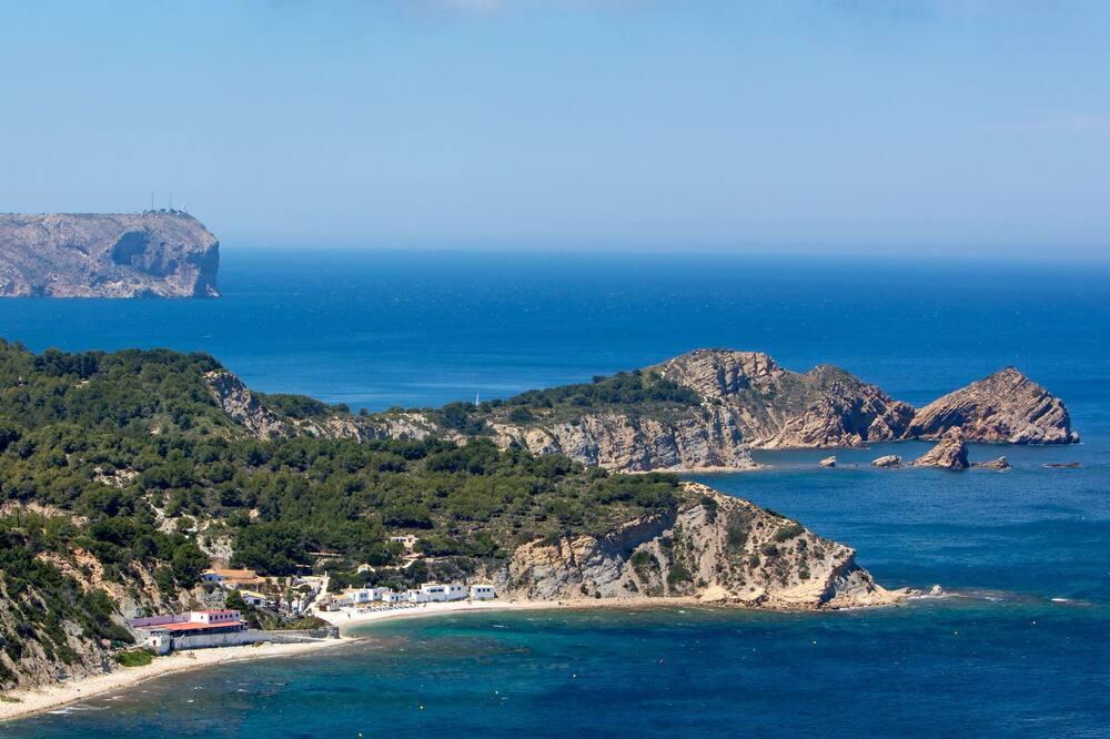 Beautiful private villa for 8 guests with private pool, WIFI, A/C, TV, terrace and parking Kust van Valencia - Javea visuel 4/5 Beautiful private villa for 8 guests with private pool, WIFI, A/C, TV, terrace and parking Kust van Valencia - Javea visuel 4/5