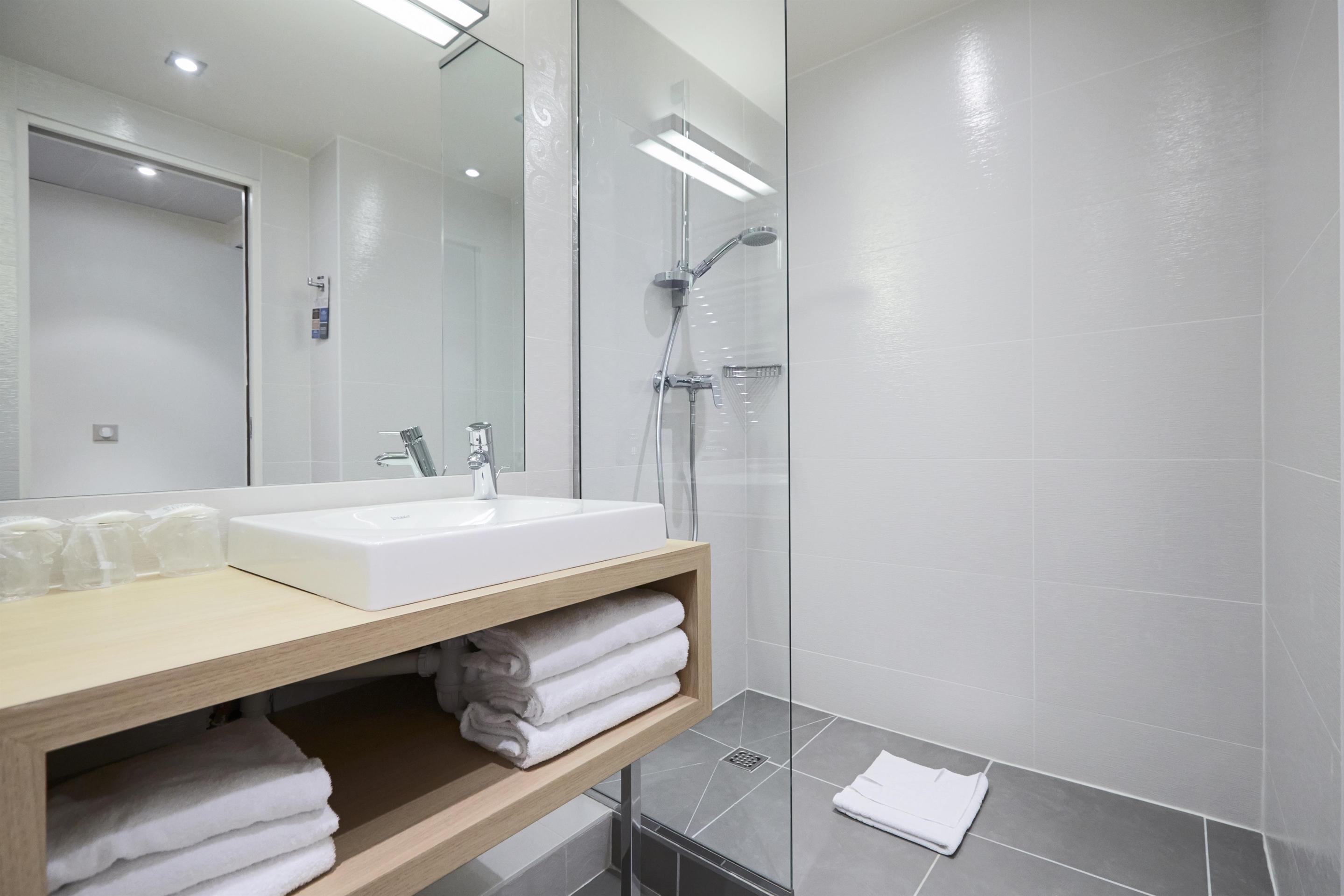 Kyriad Paris 18 Porte de Clignancourt - Montmartre - Ile de France - Paris visuel 1/5