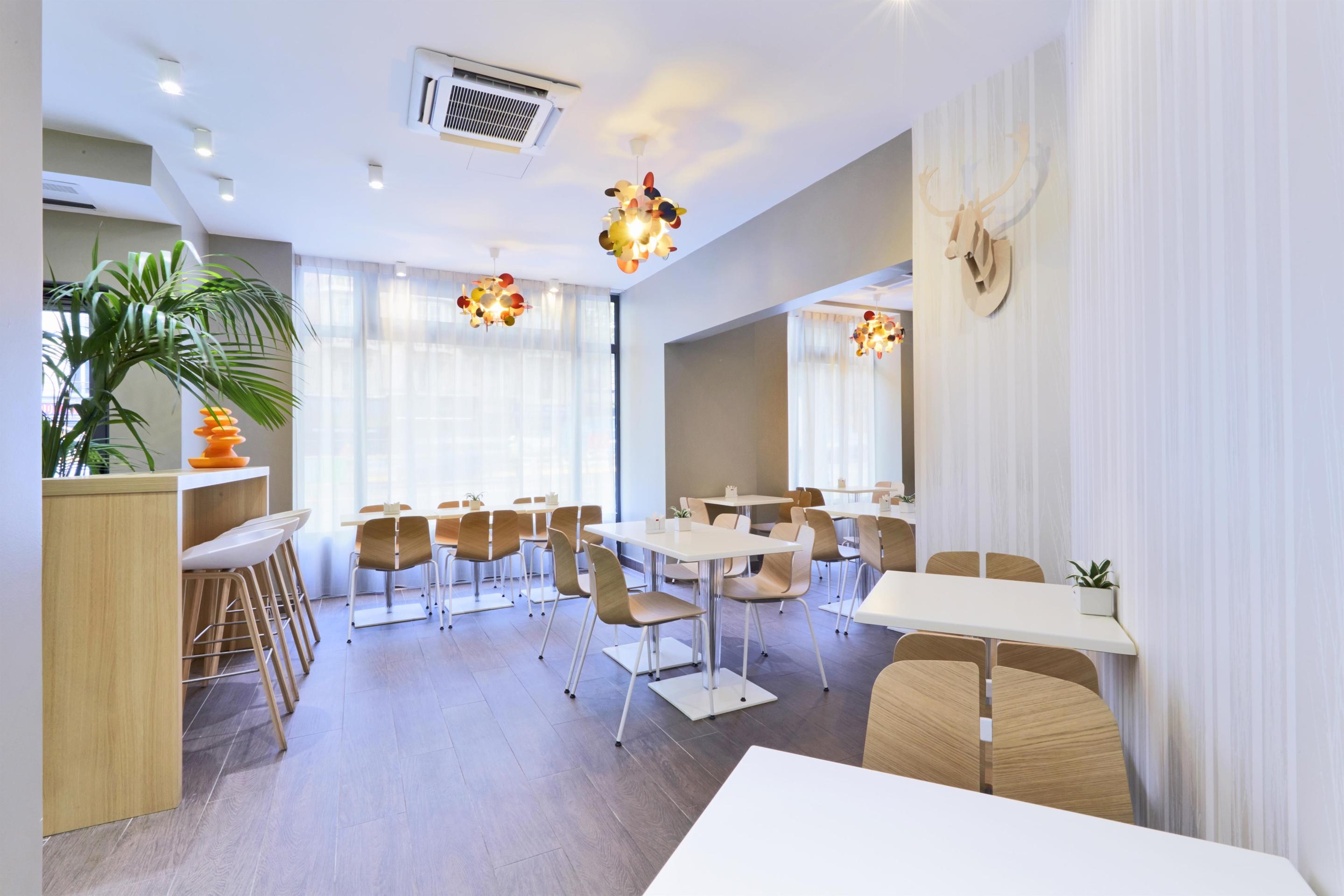 Kyriad Paris 18 Porte de Clignancourt - Montmartre - Ile de France - Paris visuel 2/5