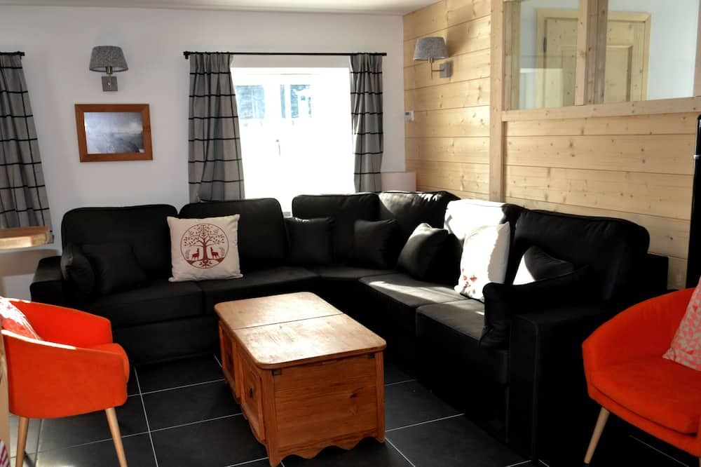 The Rachasses The Feet Of The Great Montets, Overlooking Mont Blanc For 8 People