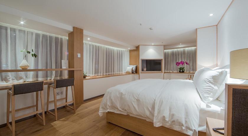 Bai Yun Qin She Boutique