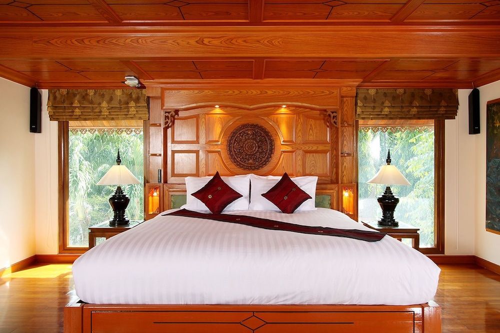 sembo-2076089-f11161-512149 Reuan Thai Villa