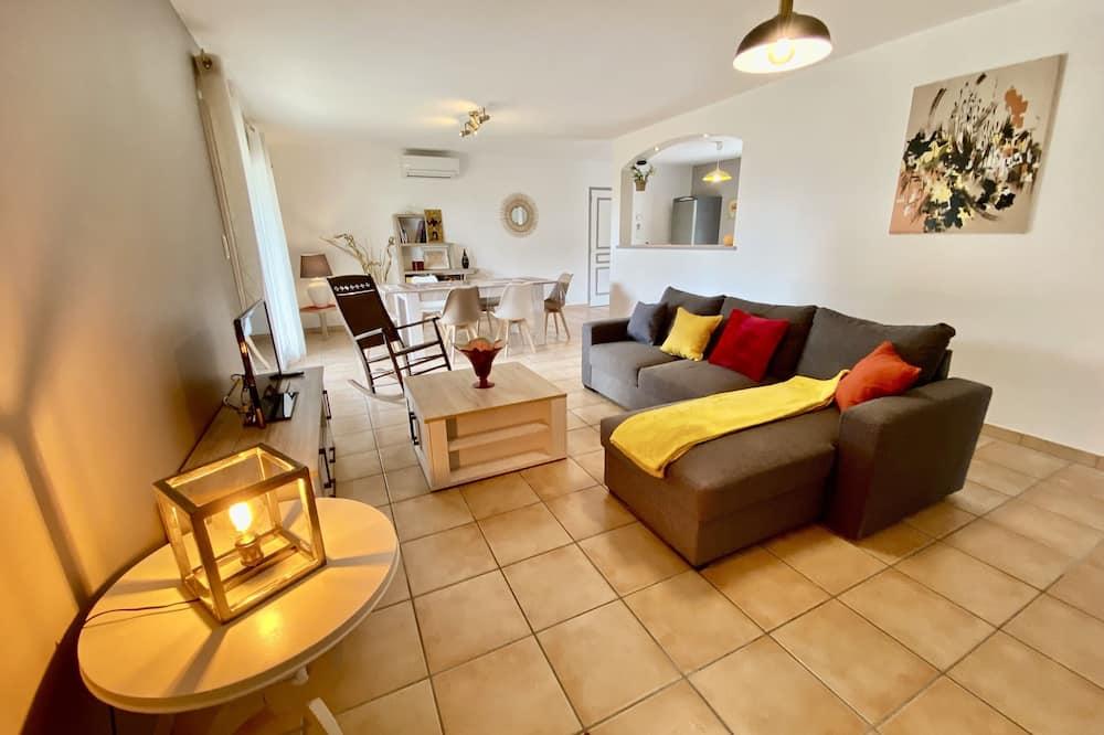 Villa 6p, 3ch avec grand jardin clos, clim, village classé de Vogue Rhône-Alpes - Vogüé visuel 4/5 Villa 6p, 3ch avec grand jardin clos, clim, village classé de Vogue Rhône-Alpes - Vogüé visuel 4/5