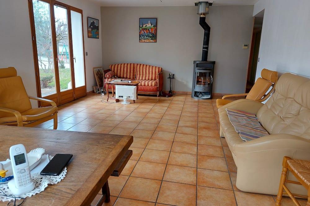 Villa Tout Confort, 4 Personnes, Très Ensoleillée, Grand Calme, Jardin Arboré Rhône-Alpes - Aix-les-Bains visuel 5/5 Villa Tout Confort, 4 Personnes, Très Ensoleillée, Grand Calme, Jardin Arboré Rhône-Alpes - Aix-les-Bains visuel 5/5