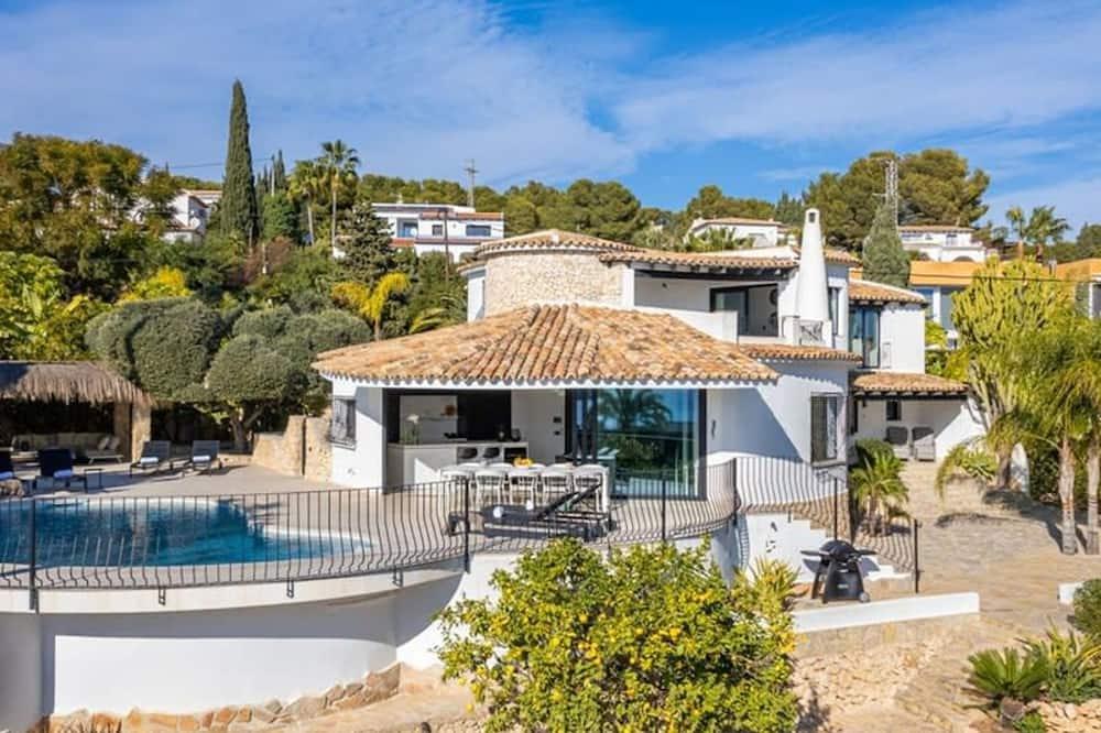 Relax in luxury at this stunning seaside Villa Costa Blanca - Calpe visuel 3/5 Relax in luxury at this stunning seaside Villa Costa Blanca - Calpe visuel 3/5