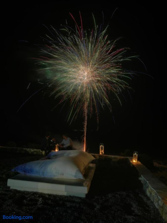 booking-613036-319371091-824416 Capari Suites