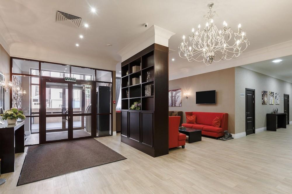 sembo-2857953-c2aa93-942523 Raymond Hotel