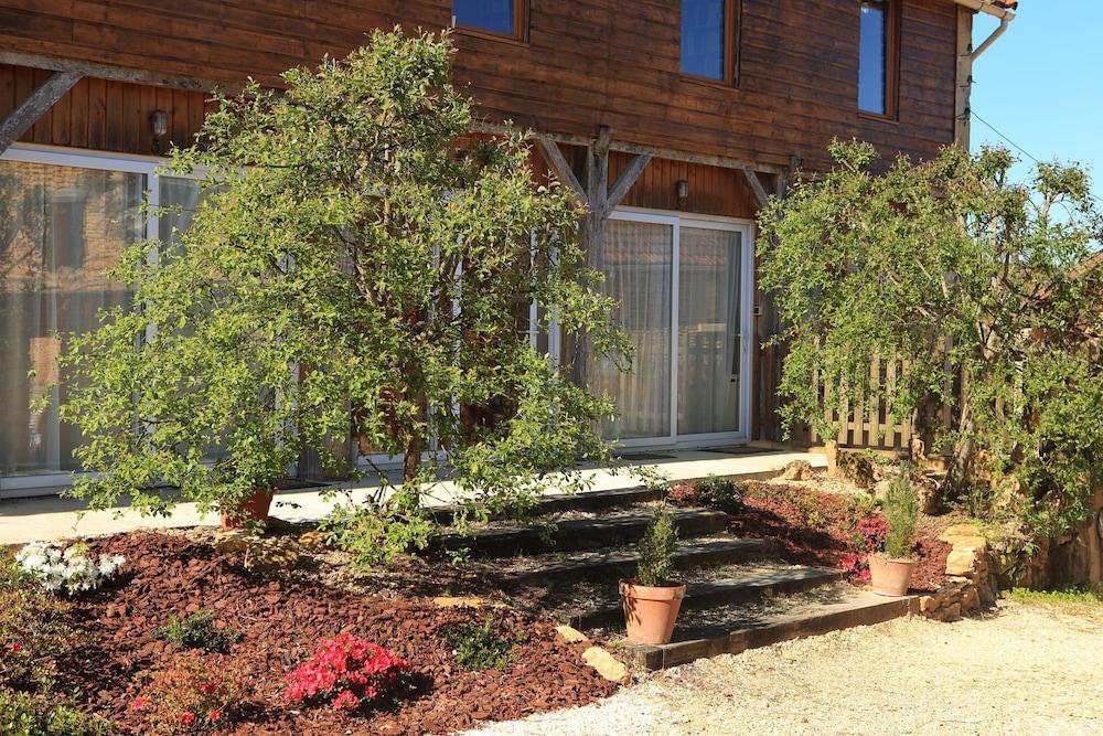 Cottage For 2 Or 4 P Refurbished In An Old Fortified Farm From The 17th Century Aquitaine - Saint-Amand-de-Coly visuel 3/5 Cottage For 2 Or 4 P Refurbished In An Old Fortified Farm From The 17th Century Aquitaine - Saint-Amand-de-Coly visuel 3/5