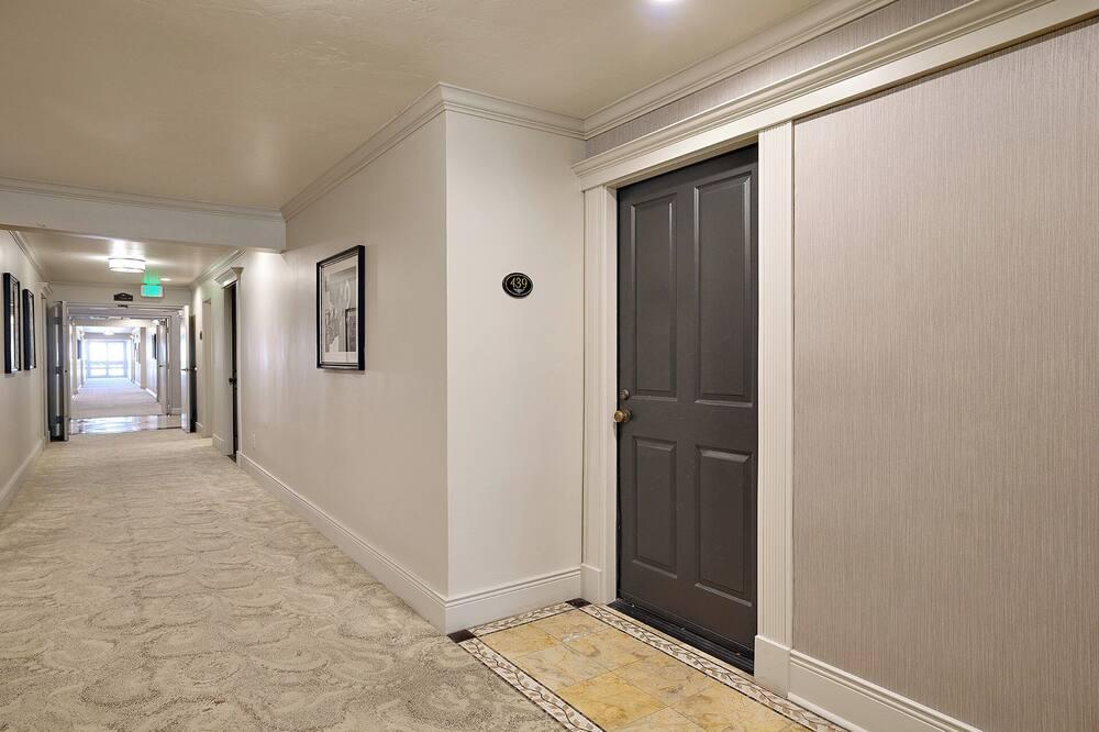 L'Auberge Del Mar: Enjoy the Beach Life with Included Resort Amenities