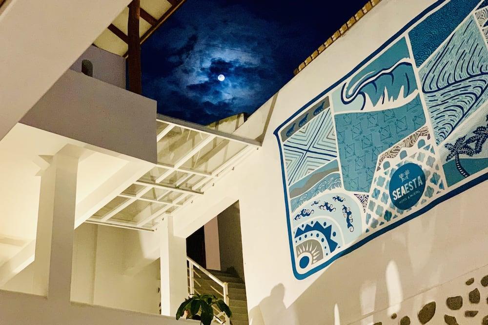 Seaesta Komodo Hostel & Hotel