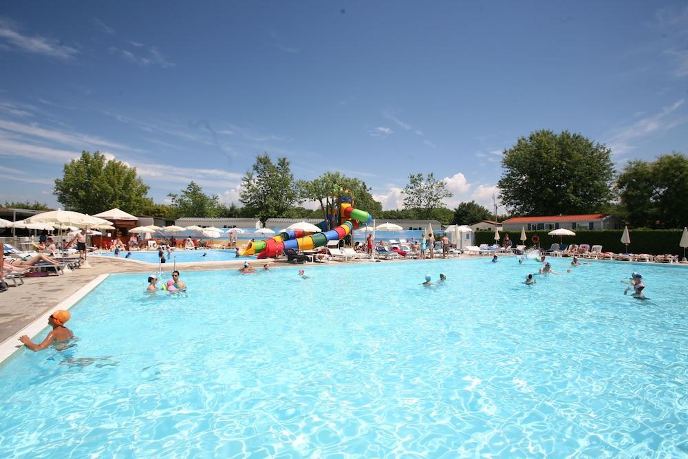 Butterfly Camping Village Lombardy - Peschiera del Garda visuel 2/5 Butterfly Camping Village Lombardy - Peschiera del Garda visuel 2/5