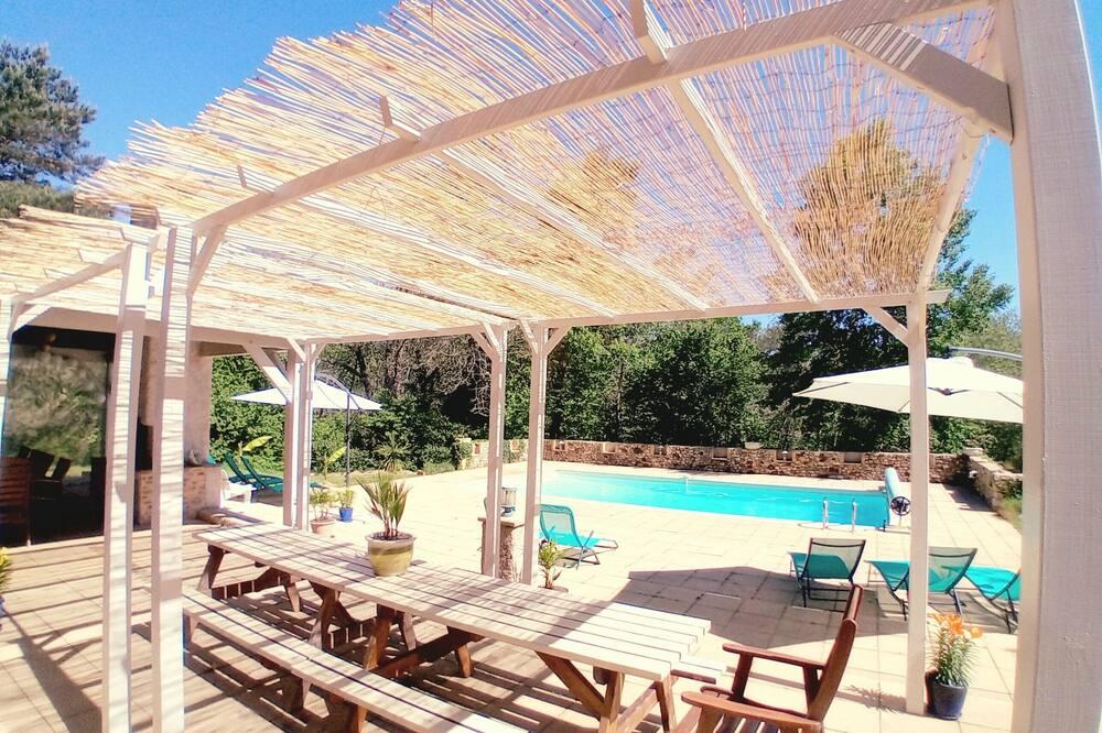 Private luxury villa with heated pool in the nature of the Dordogne in Ladouze Aquitaine - La Douze visuel 5/5 Private luxury villa with heated pool in the nature of the Dordogne in Ladouze Aquitaine - La Douze visuel 5/5