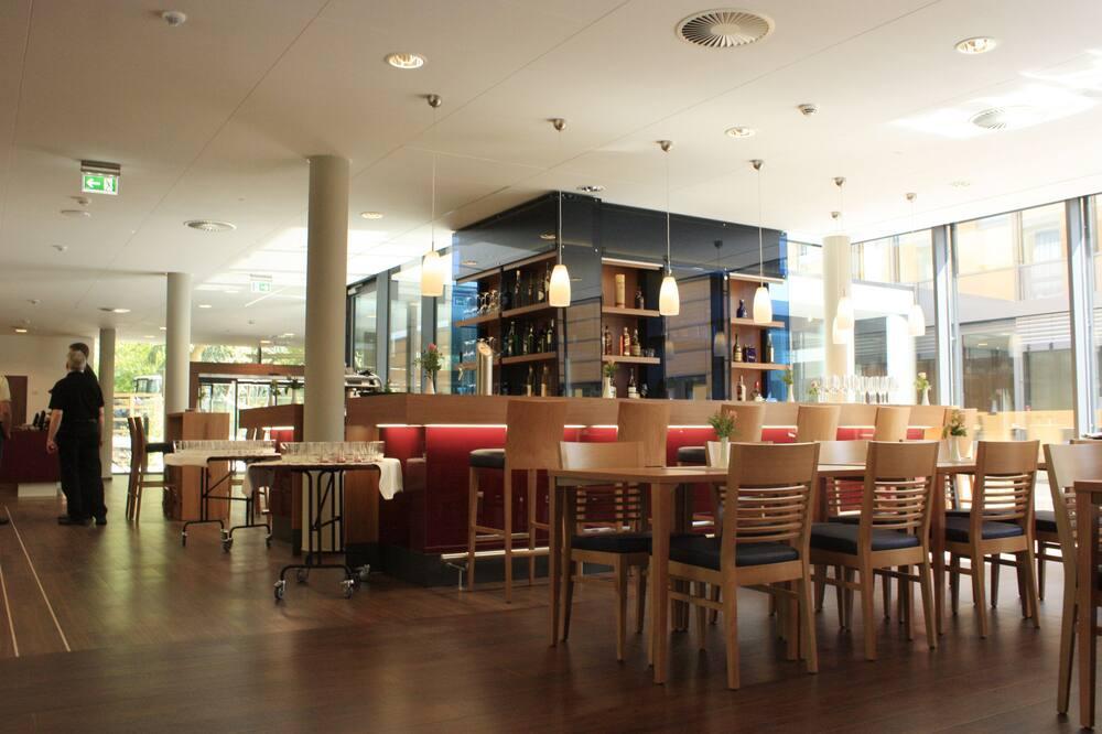 expediav2-460479-b2adf1-602230 Top Embrace Hotel Franz Essen