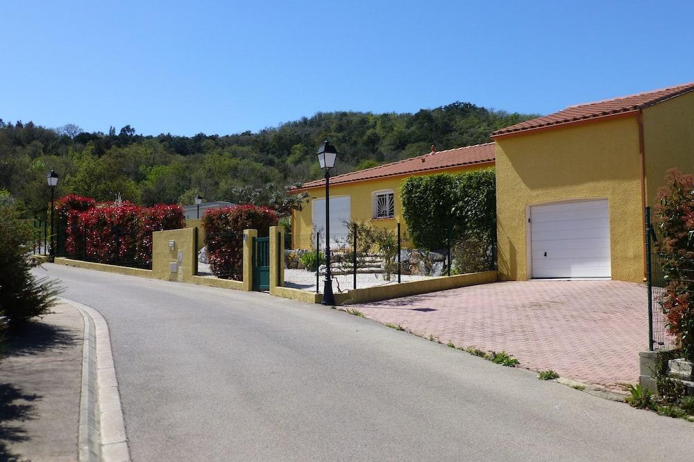 Very beautiful wooded villa, heated swimming pool, breathtaking view 8/10 people - Provence-Alpes-Côte d'Azur - La Cluse visuel 2/5 Very beautiful wooded villa, heated swimming pool, breathtaking view 8/10 people - Provence-Alpes-Côte d'Azur - La Cluse visuel 2/5
