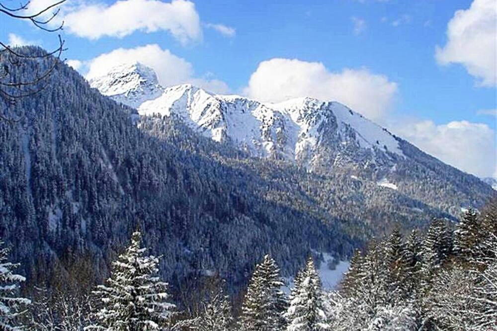 Chalet, resort center, view mountain, sauna, terrace, balcony, fireplace or stove, parking, tv Rhône-Alpes - La Chapelle-d'Abondance visuel 4/5 Chalet, resort center, view mountain, sauna, terrace, balcony, fireplace or stove, parking, tv Rhône-Alpes - La Chapelle-d'Abondance visuel 4/5