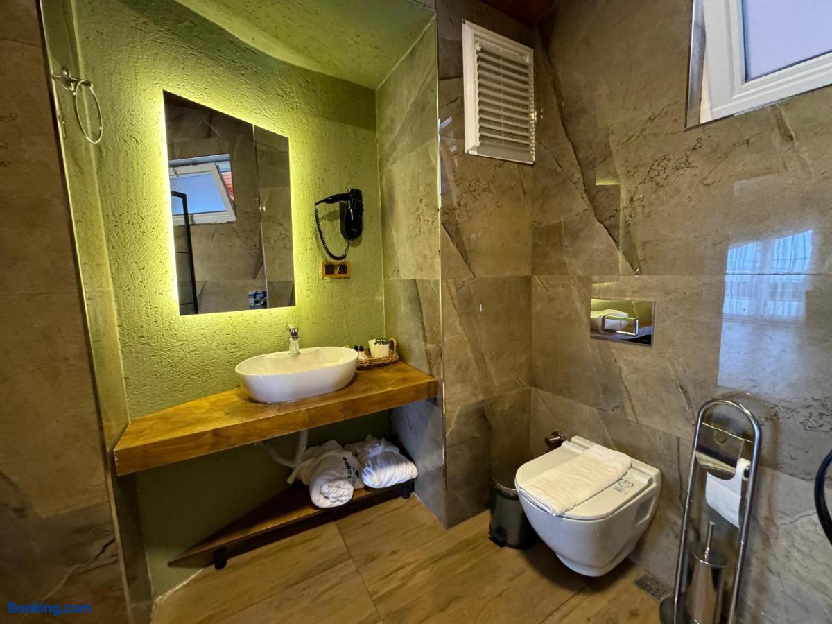 booking-1071604422-551994700-280779 Treekos Suite Hotel Istanbul Airport