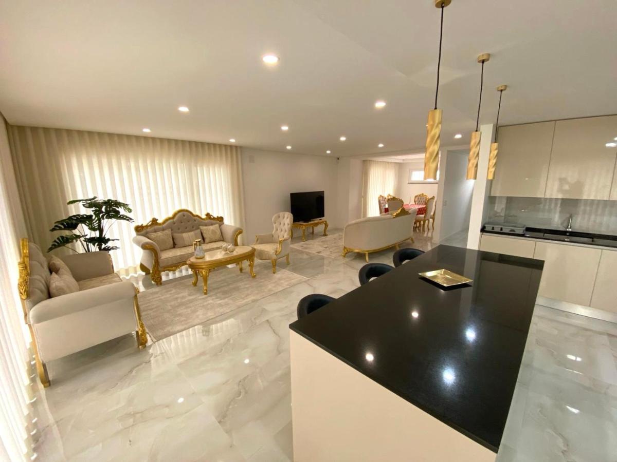 Luxury villa surrounded by nature and beach Lissabon - Moerbei visuel 2/5 Luxury villa surrounded by nature and beach Lissabon - Moerbei visuel 2/5
