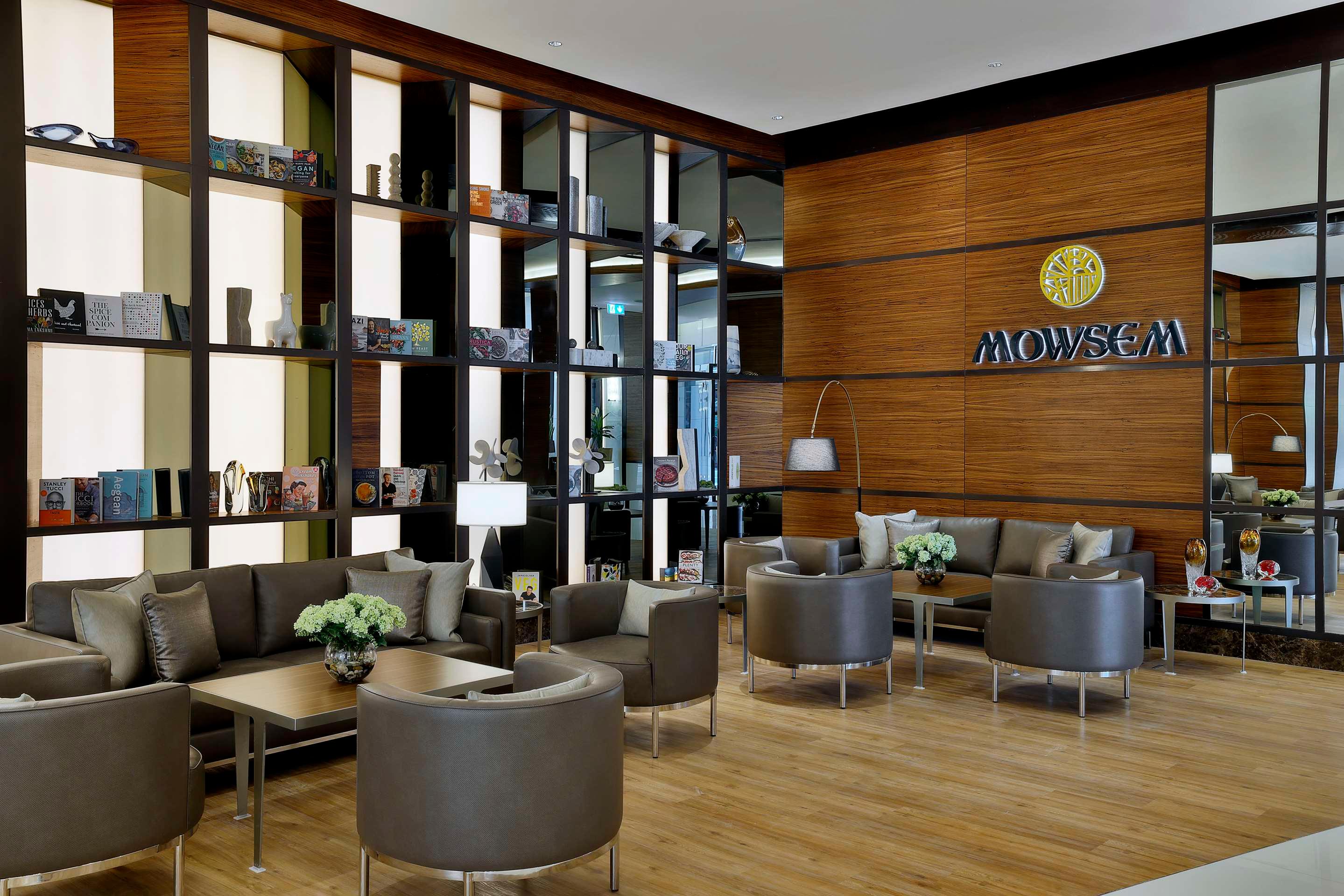 ice-8521867-111246524-783320 Hilton Dubai Palm Jumeirah