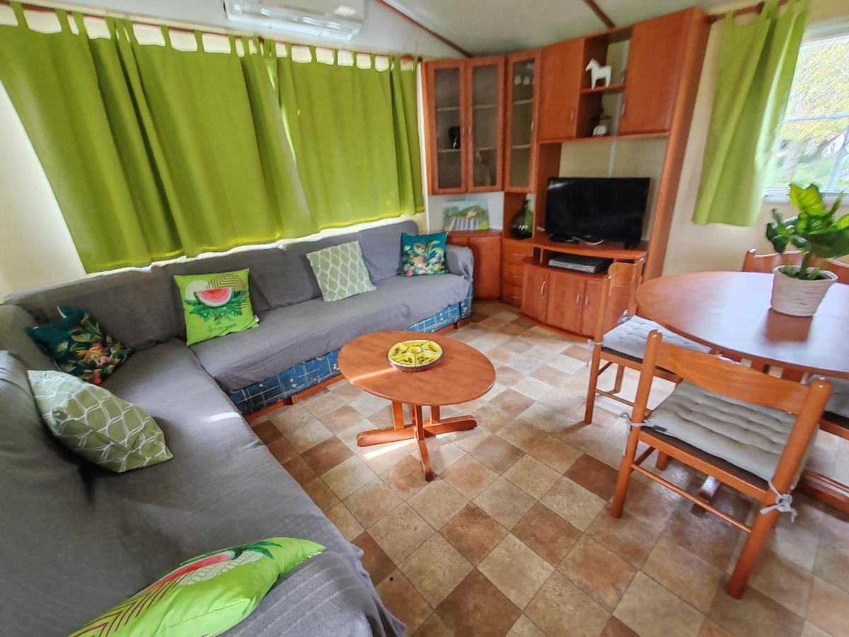 Bungalow au milieu de la nature Languedoc-Roussillon - Junas visuel 5/5 Bungalow au milieu de la nature Languedoc-Roussillon - Junas visuel 5/5