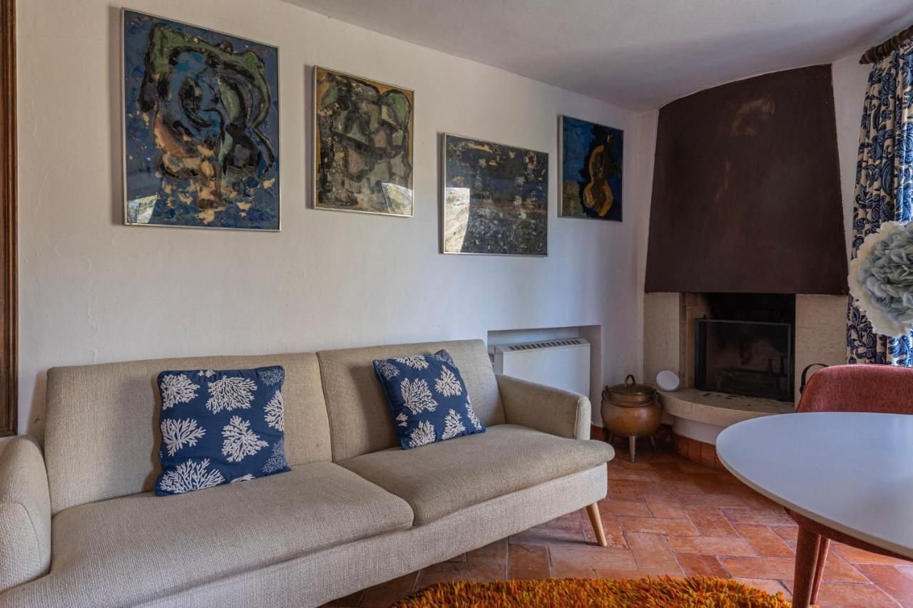 Sintra WOW - Unique double Smart Room in 17th century Palace! Hot tub, Snooker, BBQ, PS5, Sauna, Gym