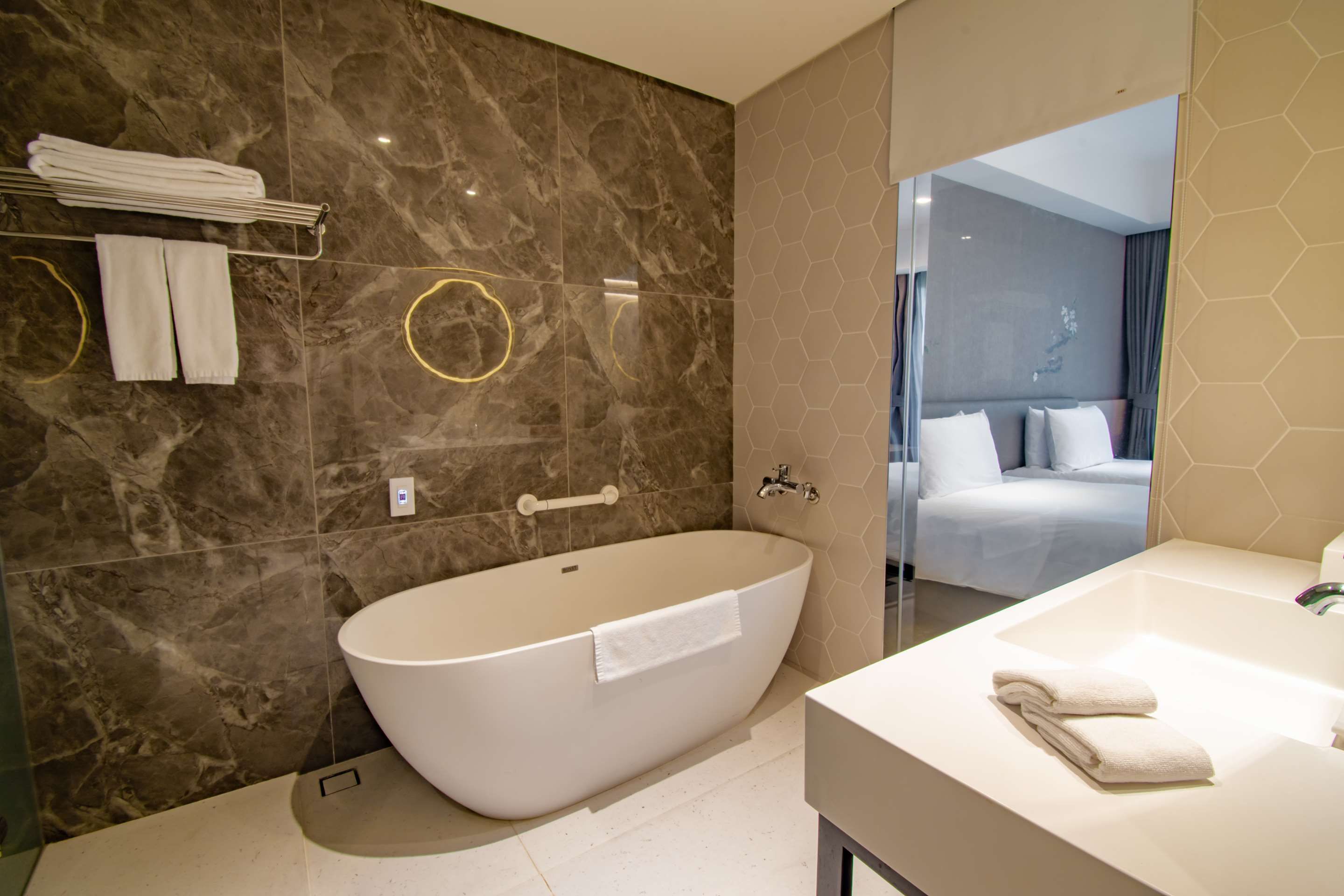 Golden Tulip Fab Hotel New Taipei