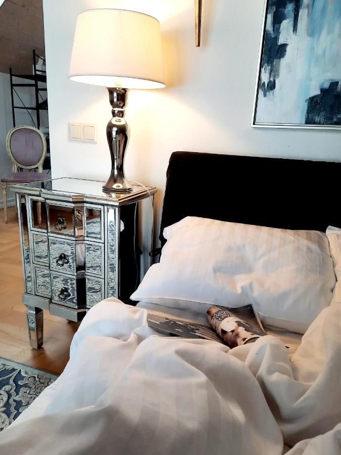 Lake & Library boutique Hotel