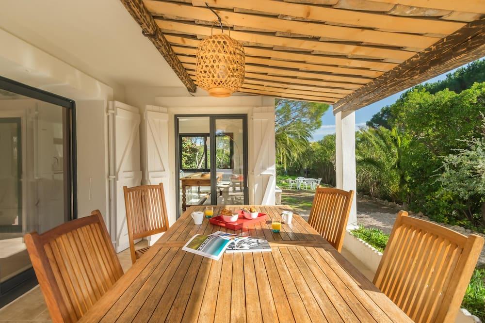 4 apartment located on the ground floor of the villa. 1,000 m2 garden Provence-Alpes-Côte d'Azur - Argens visuel 3/5