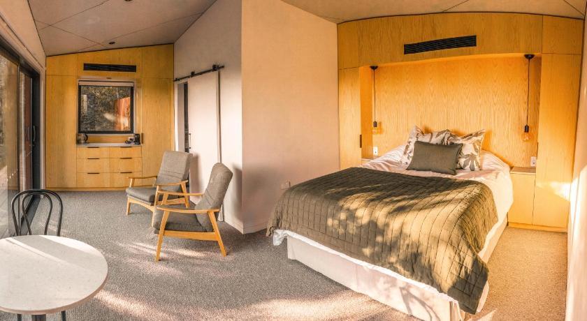 Tussock Hill Vineyard Retreats