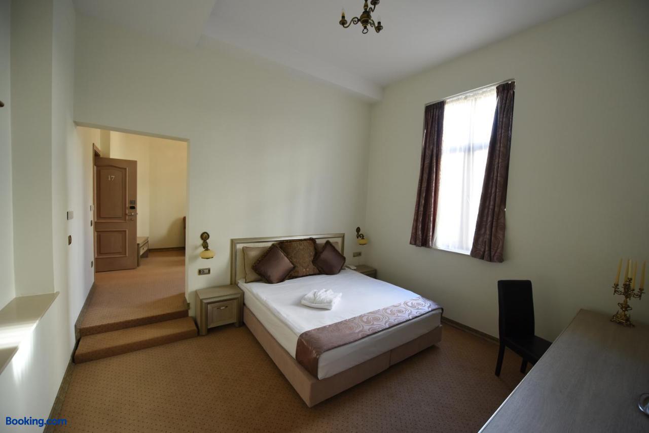 booking-2216077-89327486-329893 Euro Hotel Grivita