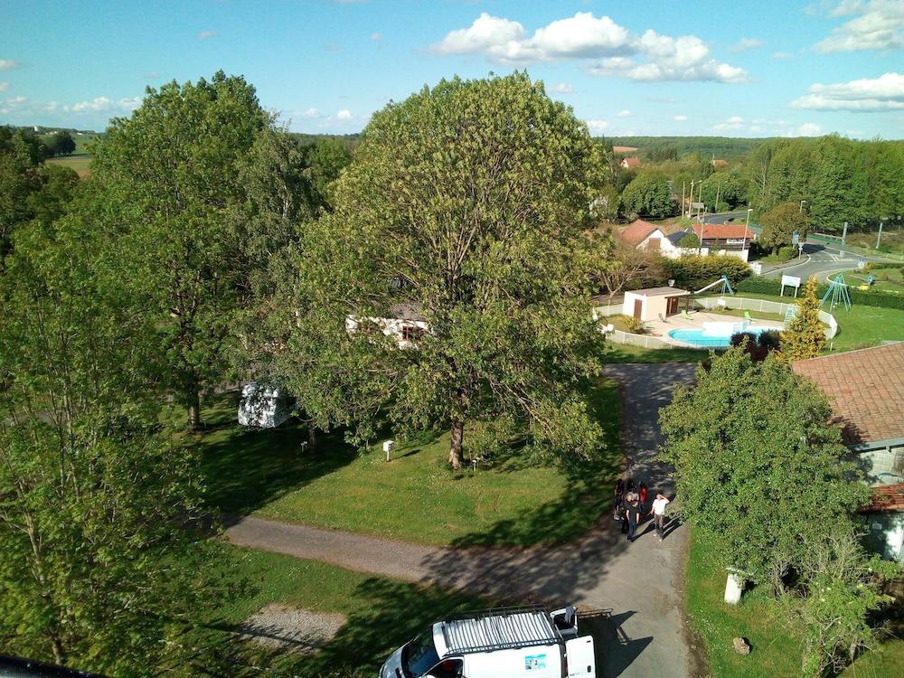 Camping Les Craoues Midi-Pyreneën - Capvern visuel 3/5 Camping Les Craoues Midi-Pyreneën - Capvern visuel 3/5