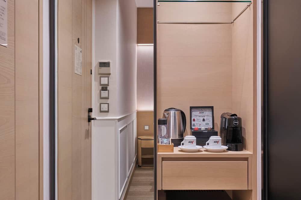 expedia_group-1070229062-121686202-212121 Y Hotel Hong Kong