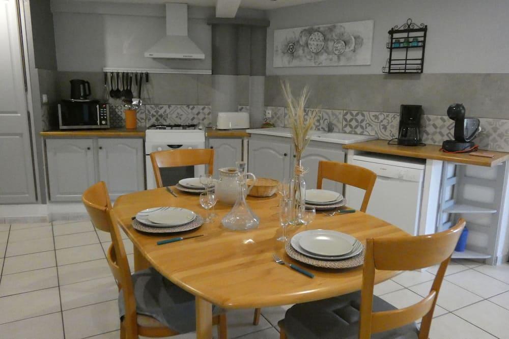 Beautiful Independent Apartment In Villa With Swimming Pool In A Quiet Area Close To Amenities Provence-Alpes-Côte d'Azur - Rocbaron visuel 2/5 Beautiful Independent Apartment In Villa With Swimming Pool In A Quiet Area Close To Amenities Provence-Alpes-Côte d'Azur - Rocbaron visuel 2/5