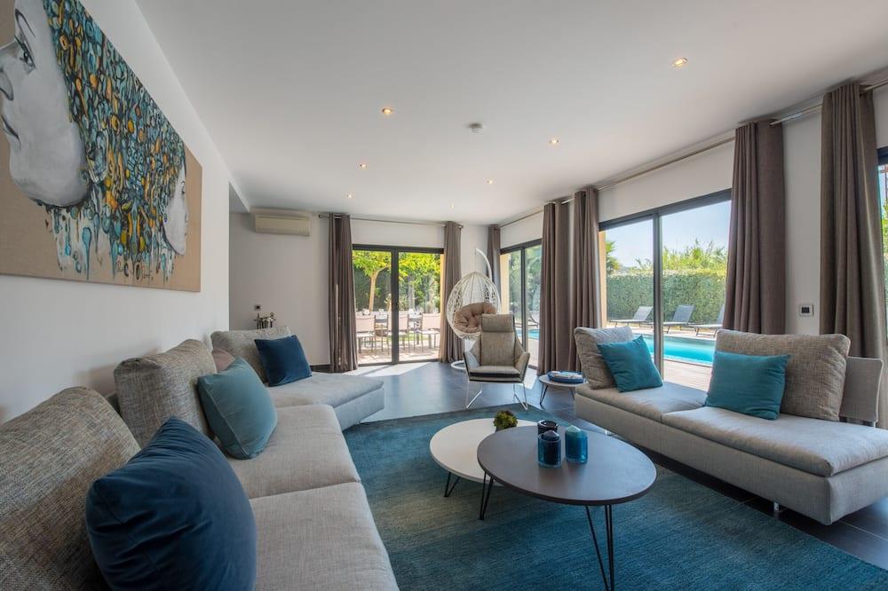 Villa Colomba Saint Tropez - Provence-Alpes-Côte d'Azur - Saint-Tropez visuel 1/5 Villa Colomba Saint Tropez - Provence-Alpes-Côte d'Azur - Saint-Tropez visuel 1/5