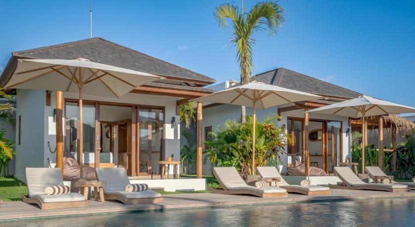 Ehoa Bali Nyanyi Boutique Hotel - In Front Of Entrance To Nuanu